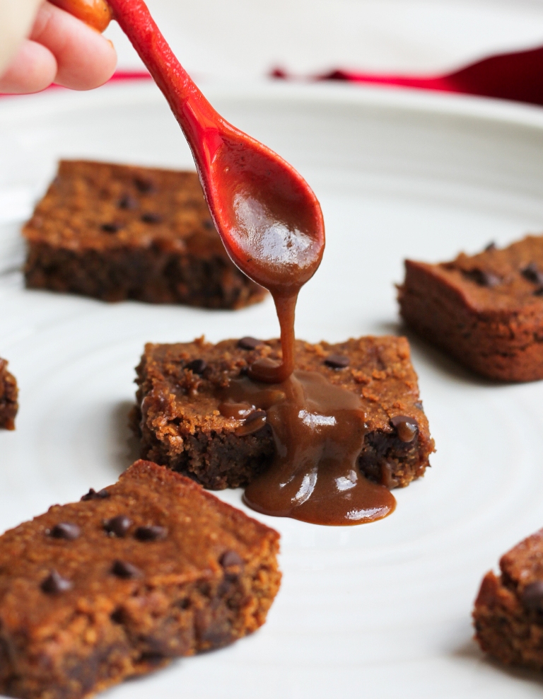 sweet potato caramel chocolate chip blondies with dripping caramel