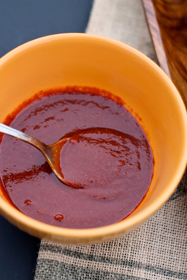 bowl of vegan barbecue sauce
