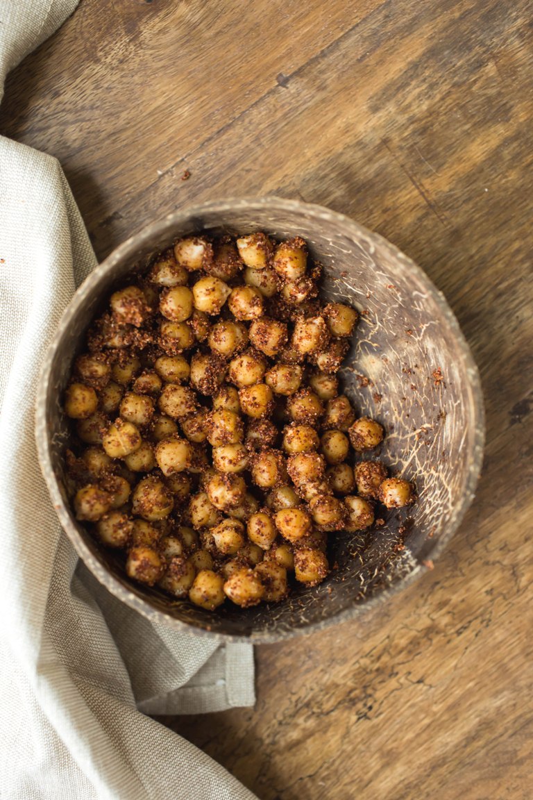 Bowl of oil-free spicy smoky chipotle chickpeas.